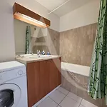 1 Avec Terrasse Vue Dans Avec Piscine * Sète