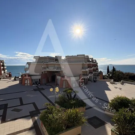 Apartament 1 Avec Terrasse Vue Dans Avec Piscine