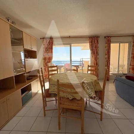 1 Avec Terrasse Vue Dans Avec Piscine Sète